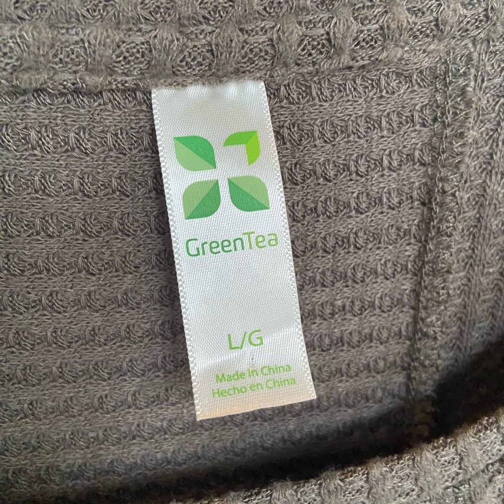 NWOT GreenTea Long Sleeve Top, Size Large, Sage in color